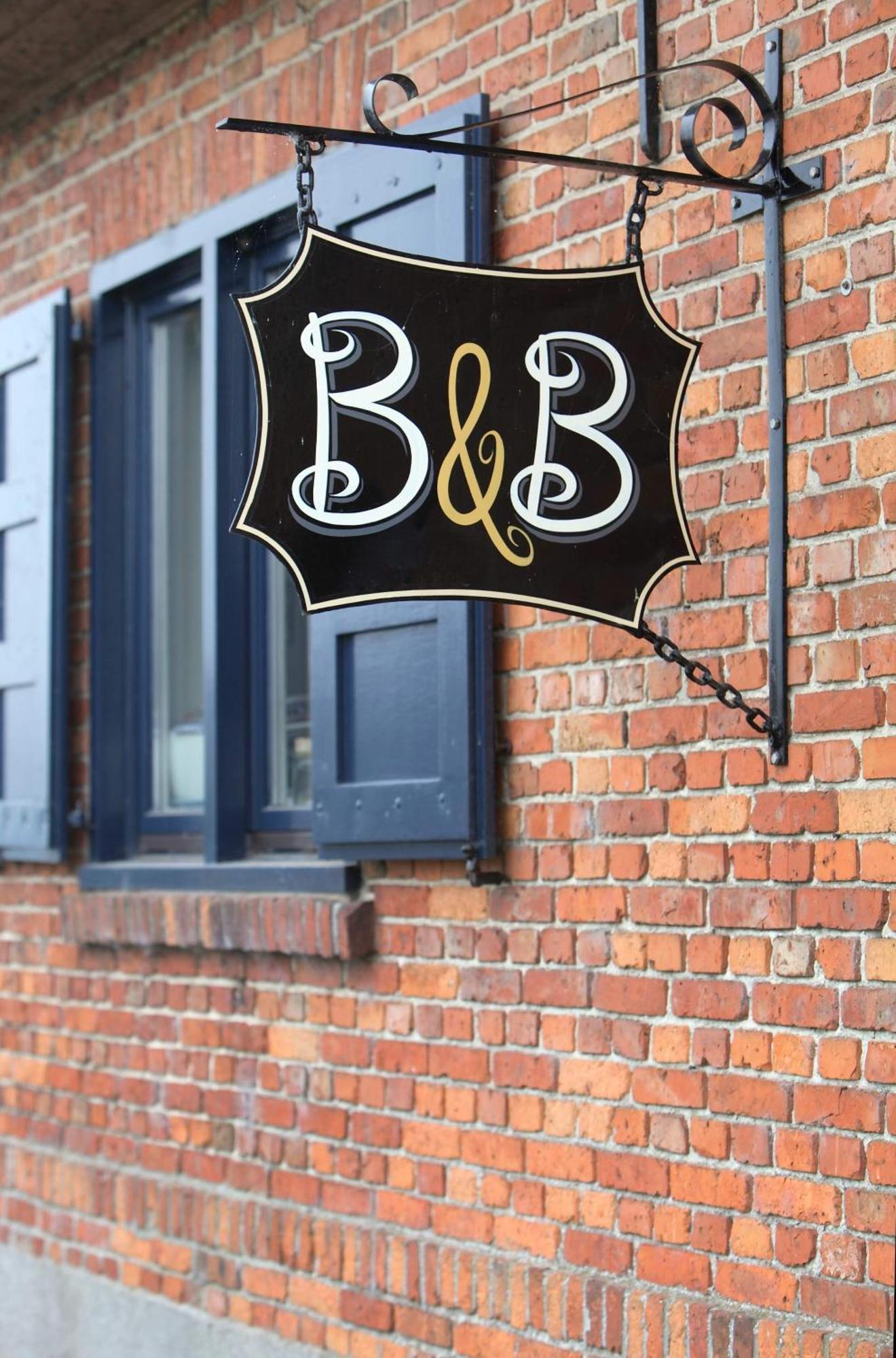 B&B Back2Front Boezinge Номер фото
